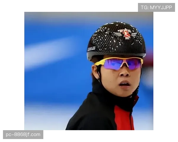 王濛在家切个水果都像在冰场超车