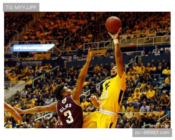 戴维斯为詹姆斯高位挡拆较赛季初提升内线效率