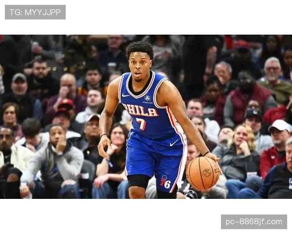 洛瑞无球跑动制造空位，三分效率反超同位置后卫