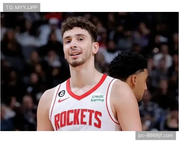 申京挡拆制造高位错位，提升内线得分与防守效率